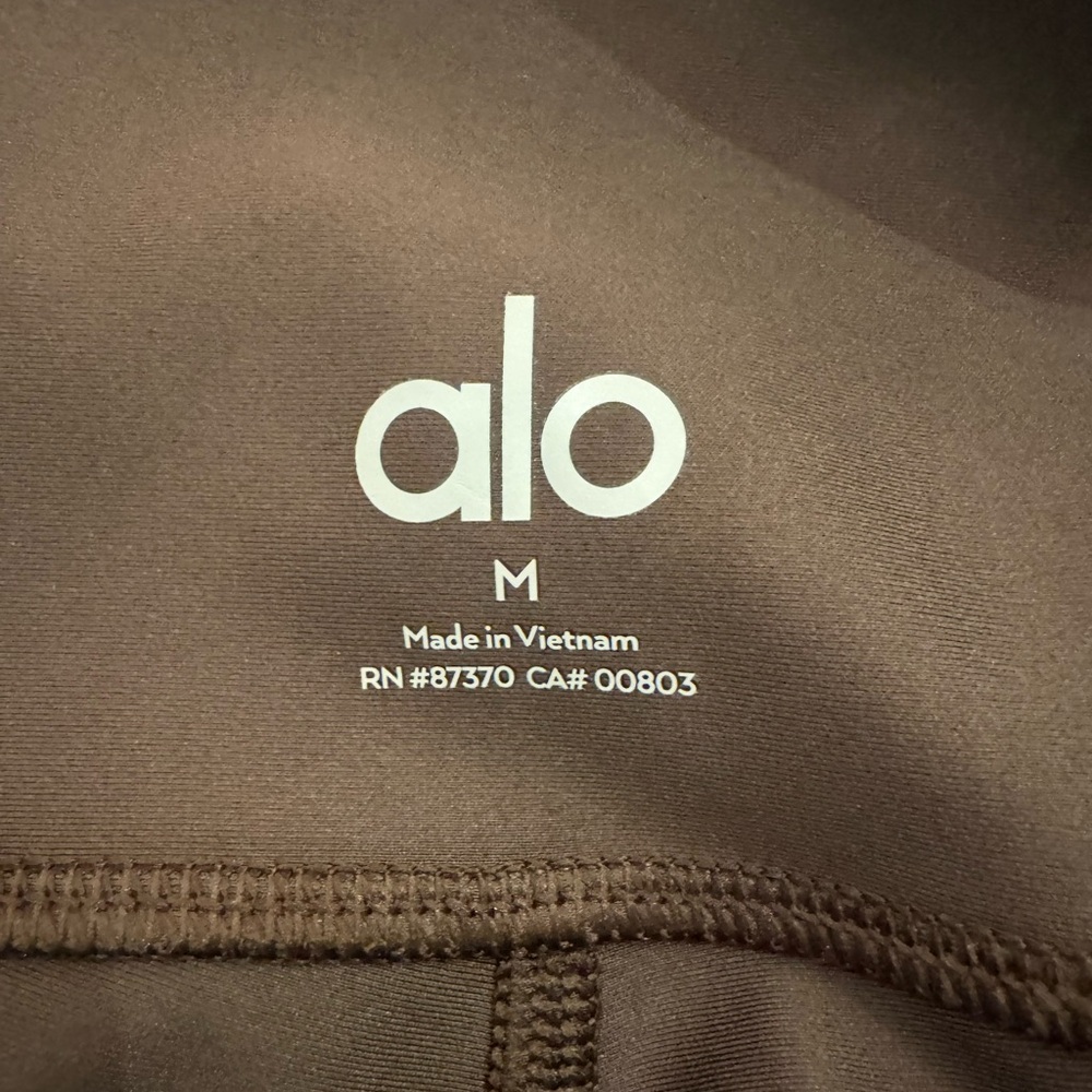 ALO Yoga Dark Brown 7/8 High-Waist Airlift Legging.size m.retail $130. - Picture 6 of 6